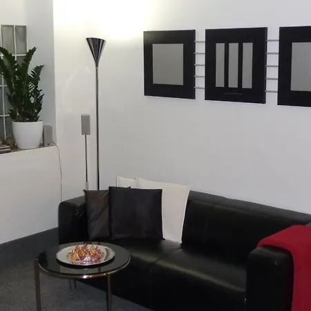 Sechzehn 3* Leverkusen