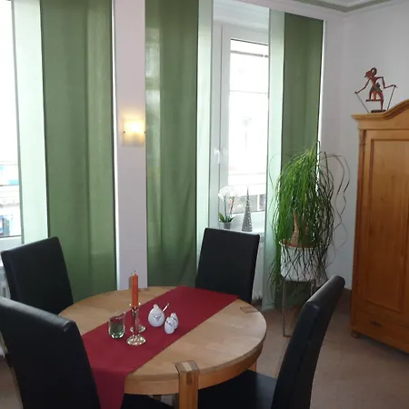 Sechzehn 3* Leverkusen