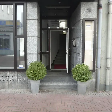 Sechzehn 3* Leverkusen