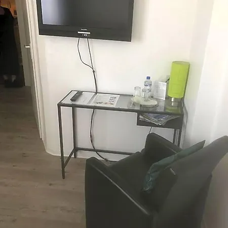 Hotell Sechzehn Leverkusen