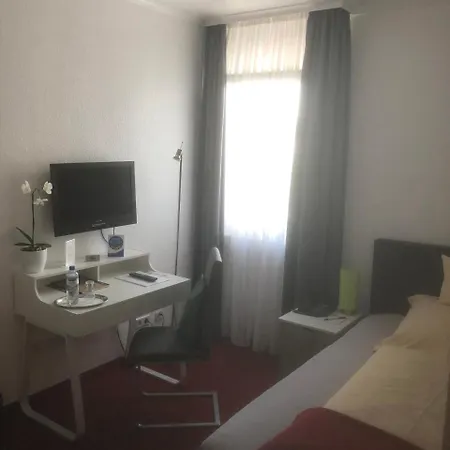 Sechzehn Leverkusen