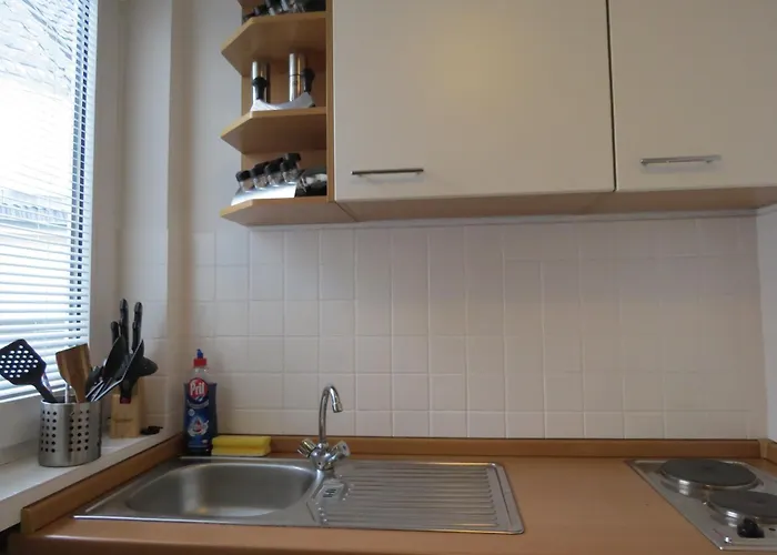 Sechzehn Hotell Leverkusen