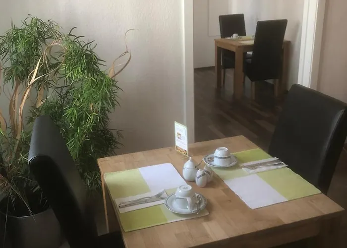 Sechzehn 3* Leverkusen